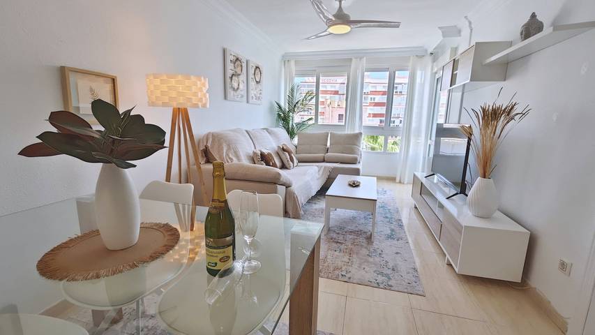 Entire apartment, Terrasol Franlou Vistas Al Mar in Torre del Mar, Vélez-Málaga