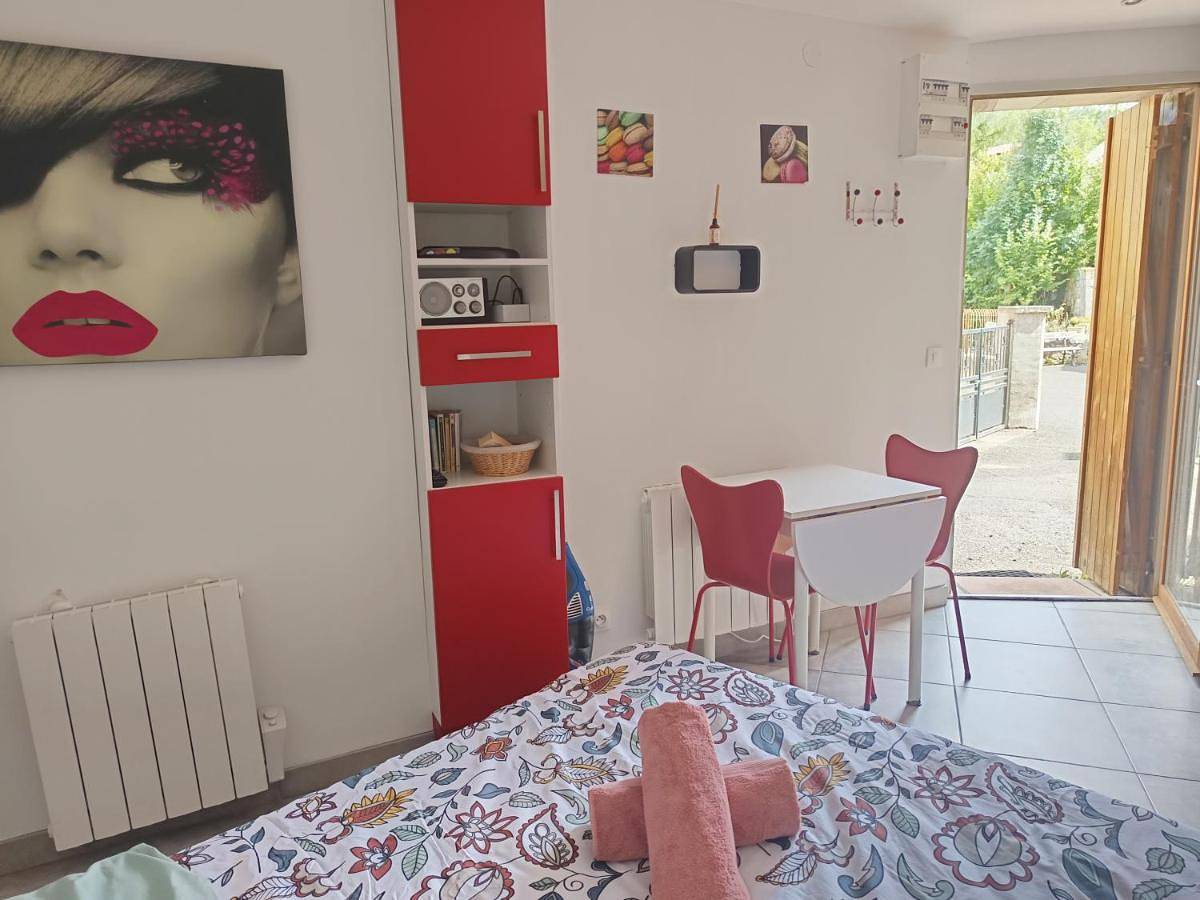 Appartement entier, L'Echappée Romane in Saint-Nectaire, Parc naturel régional des Volcans d'Auvergne