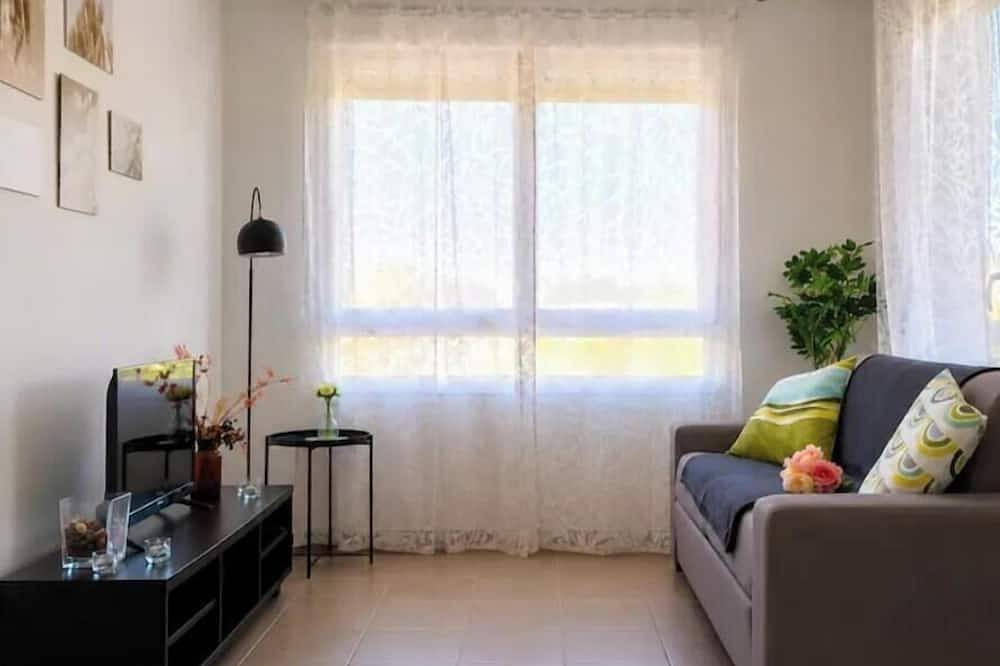 Apartamento entero, Perle Lumineuse T2 Downtown, Comfortable, with Balcony in Saint-Priest, Lyon region