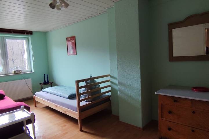 Appartement entier, Appartement spacieux avec terrasse, jardin, piscine, poêle à bois, sauna, Suisse saxonne in Sebnitz, Massif gréseux de l'Elbe