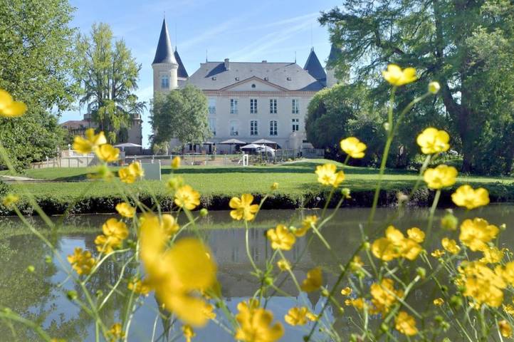 Hôtel pour 2 personnes, avec Terrasse et Jardin ainsi que Piscine et Vue