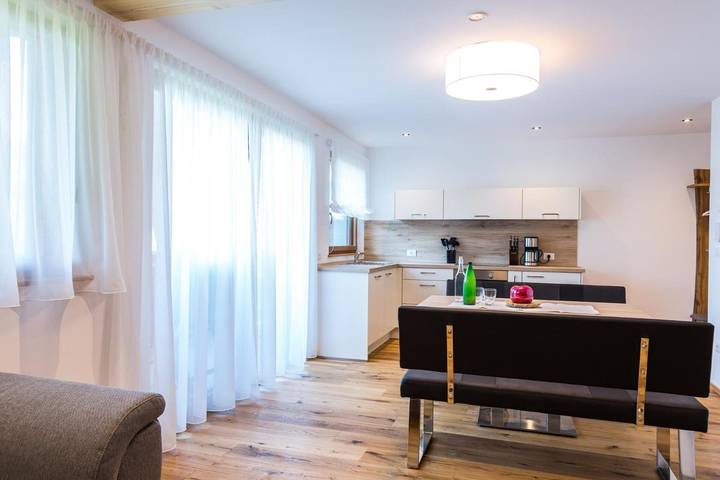 Ganze Wohnung, Apartment Innermoarhof Ifinger mit Bergblick, Gemeinschaftsgarten und Wlan in Riffian, Passeiertal