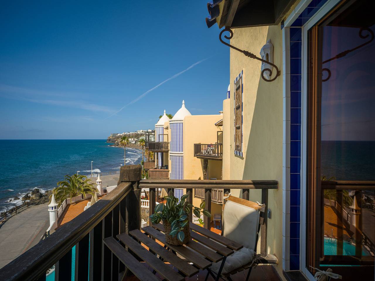 Apartamento en primera línea en Bahía Feliz con balcón in Playa del Águila, San Bartolomé de Tirajana