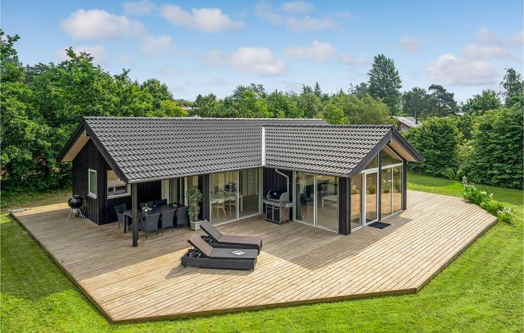 Ferieudlejning for 6 personer, med Terrasse i Kulhuse