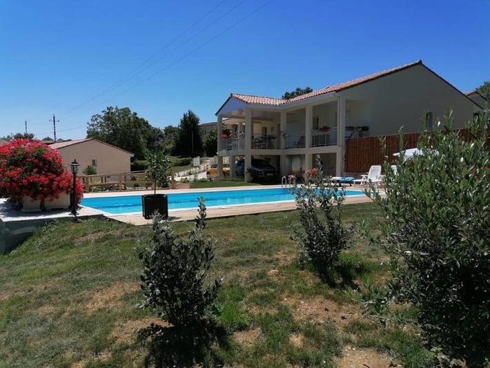 Villa pour 6 personnes, avec piscine ainsi que vue et jardin