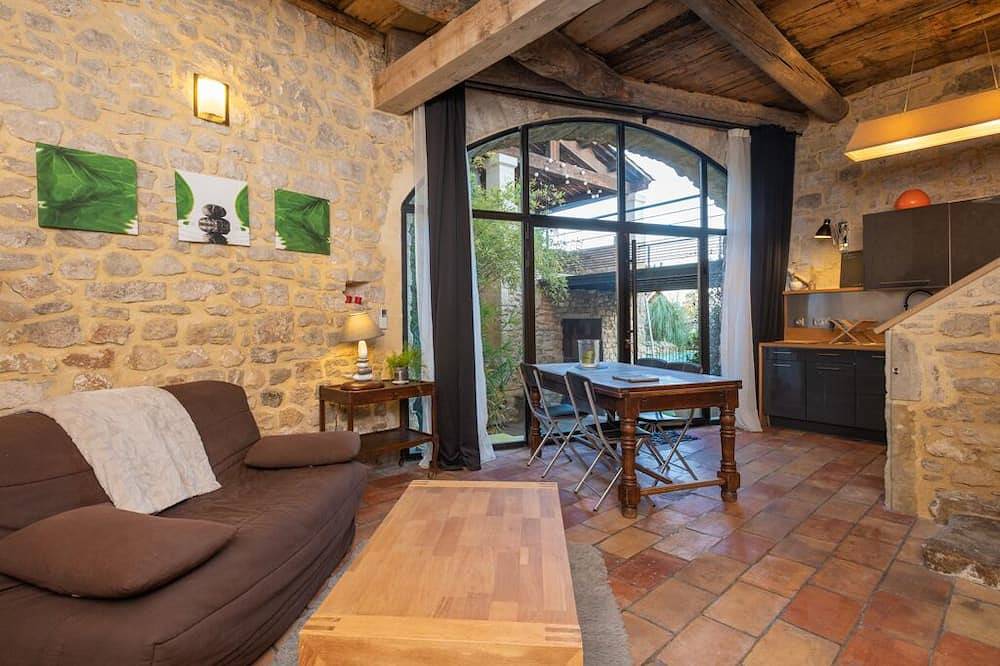 Gite dans mas de village 4 personnes in Aubussargues, Région de Nîmes