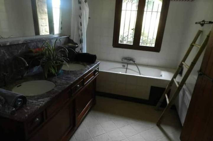 Location de vacances pour 4 personnes, avec piscine à Cros - 4