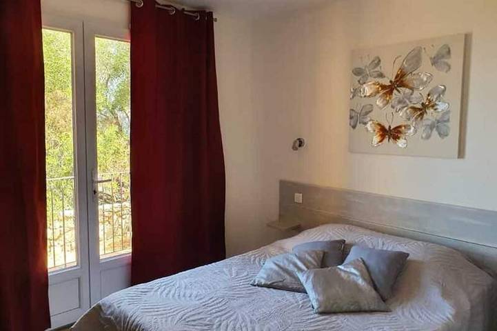 Villa pour 6 personnes, avec jardin et terrasse à Monticello - 2