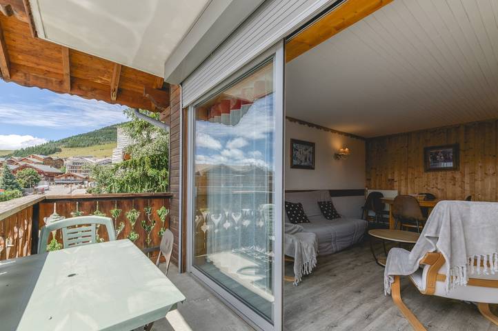Apartamento entero, Apartamento 'Crocus 6' con balcón y Wi-Fi in Huez, Parque Nacional de los Ecrins