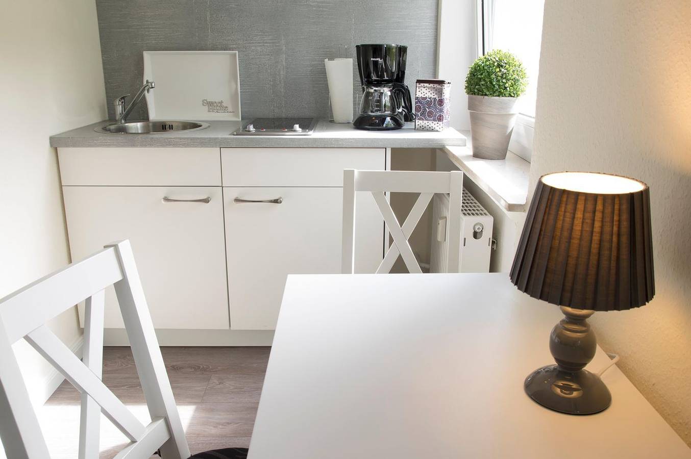 Ganze Wohnung, Fp61-Studio für 2 Personen mit moderner Ausstattung und Schwimmbad & Sauna im Haus in Sahlenburg Strand, Cuxhaven
