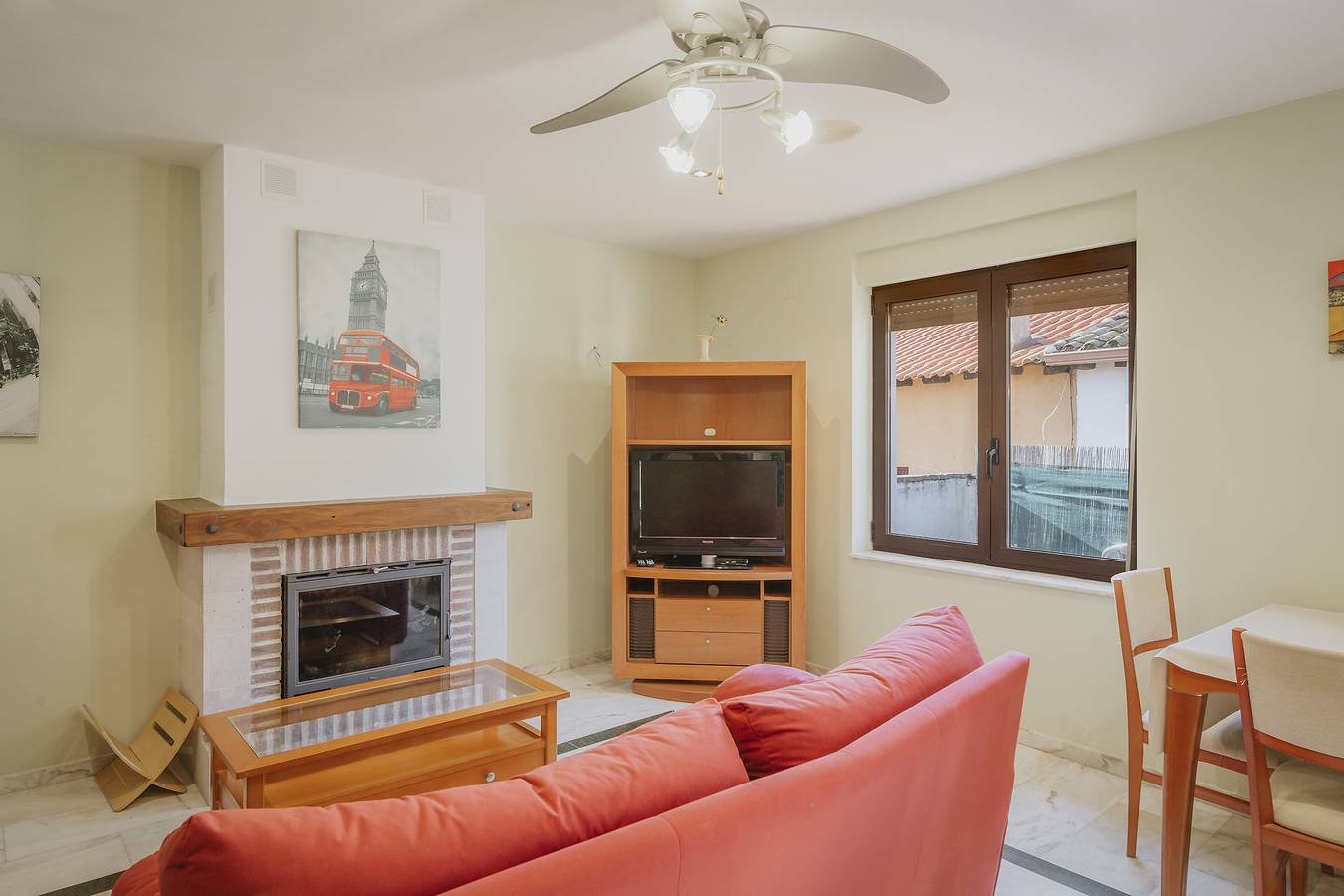 Ferienhaus 'Do Camino' mit privater Terrasse, Balkon und Wi-Fi in Villalcázar de Sirga, Palencia Provinz