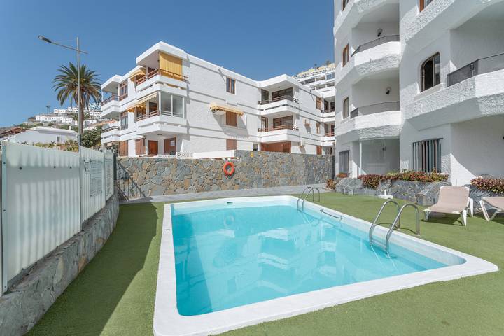 Holiday rental for 3 people, with hot tub and balcony in Puerto Rico (Gran Canaria)
