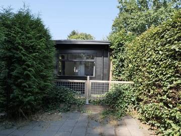 Gîte pour 4 personnes, avec jardin et piscine ainsi que vue et terrasse à Baarle-Nassau