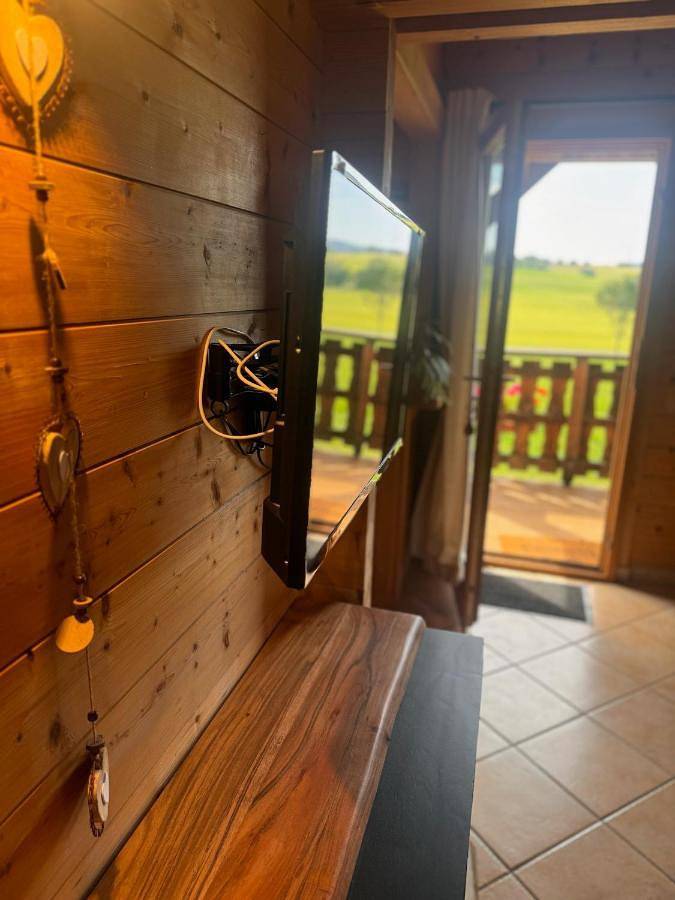 Chalet pour 2 personnes, avec terrasse et vue dans le Doubs - 2