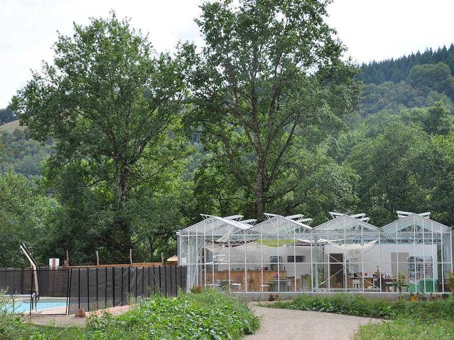 Camping Glamping Terre Rouge - Tente 4 personnes - Tente forestière - Zone Prairie in Villecomtal, Aveyron