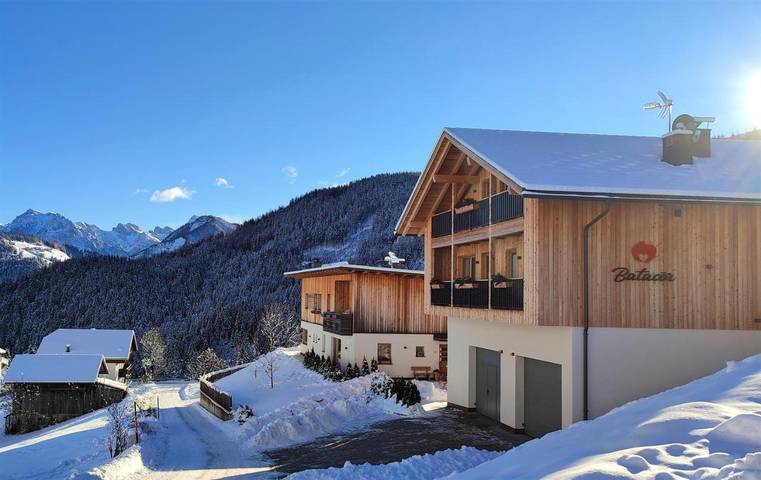 Chalet für 6 Personen, mit Sauna und Whirlpool sowie Garten in Alta Badia
