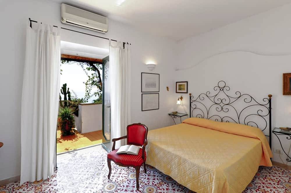 Apartamento entero, Apartamento de lujo en Positano con impresionantes vistas al mar, terraza privada, estacionamiento en req in Positano, Costa Amalfitana