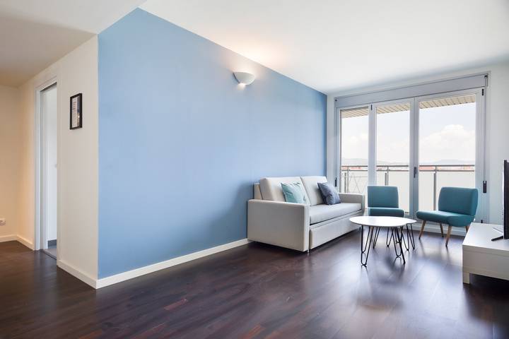 Entire apartment, Port Forum | 3-Bedroom Apartment w/ Balcony in Sant Adrià de Besòs, Barcelonès