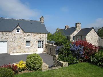 Gîte pour 4 personnes, avec jardin dans Sortosville-en-Beaumont