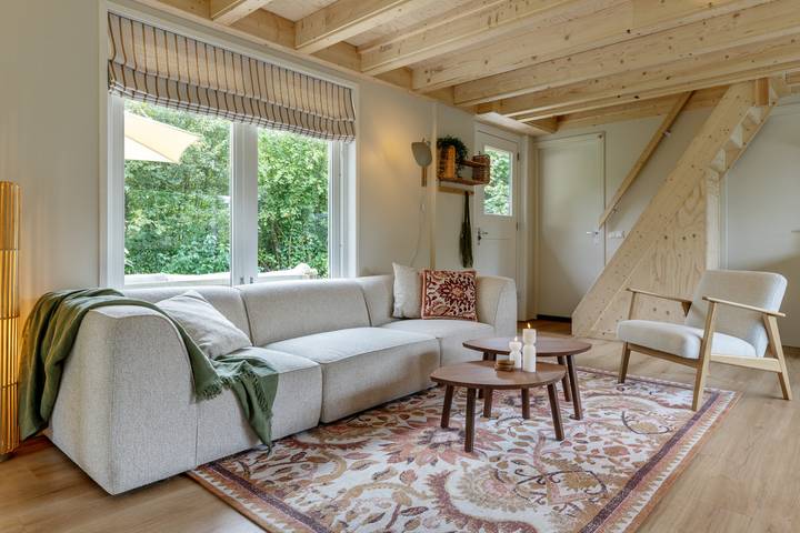 Freistehendes 6P Ferienhaus für mit Hottub und Elektroboot, direkt am Wasser in Giethoorn in Giethoorn, Nationalpark Weerribben-Wieden