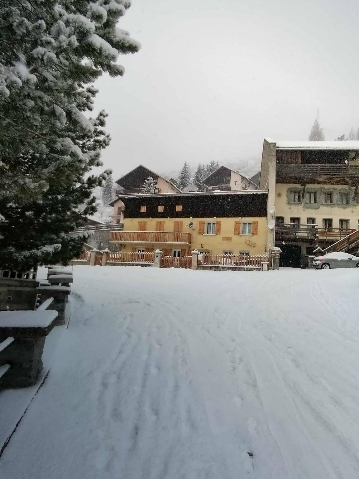 Casa rural 'Gite Notre Désir' con vistas a la montaña, terraza privada y Wi-Fi in Abriès-Ristolas, Queyras
