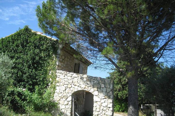 Gîte pour 4 personnes, avec jardin et terrasse à Méthamis