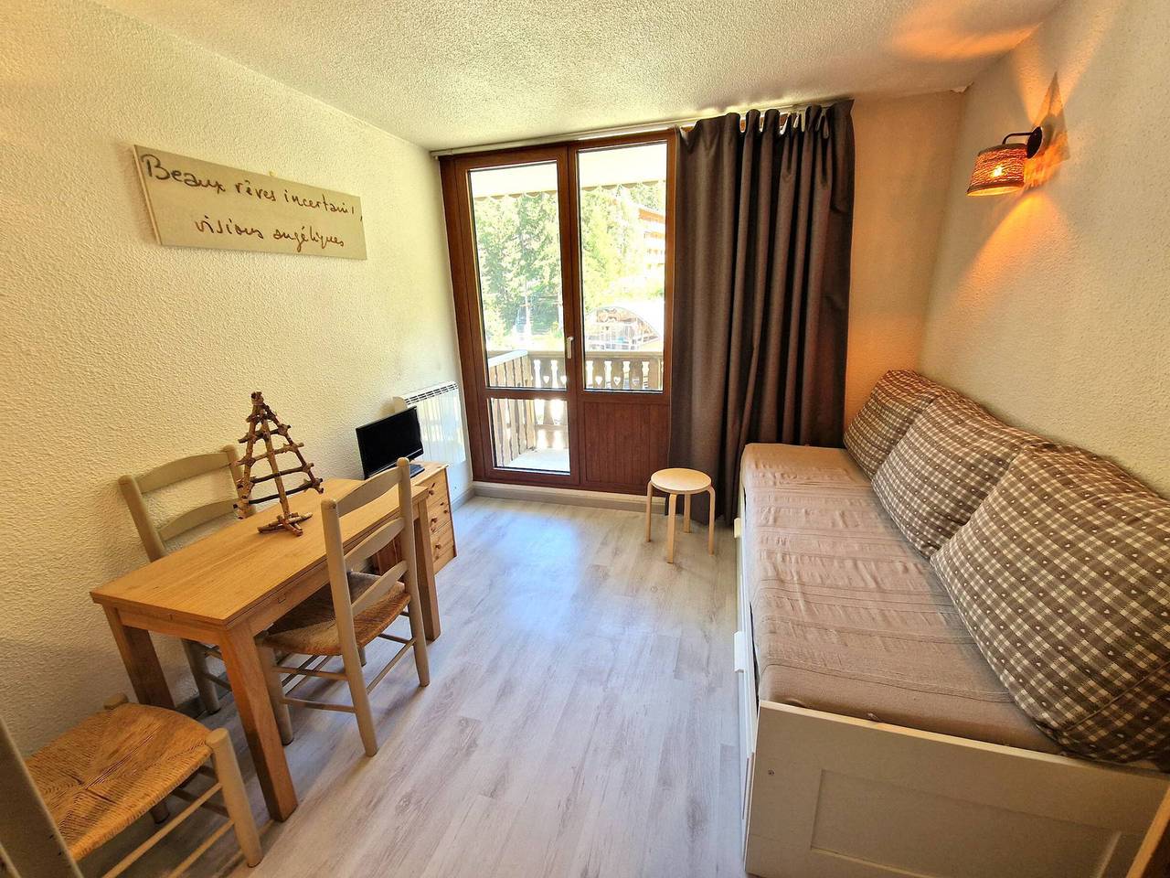 Studio entier, Studio chaleureux 4 pers avec balcon, idéal station Valfréjus in Valfréjus, Modane