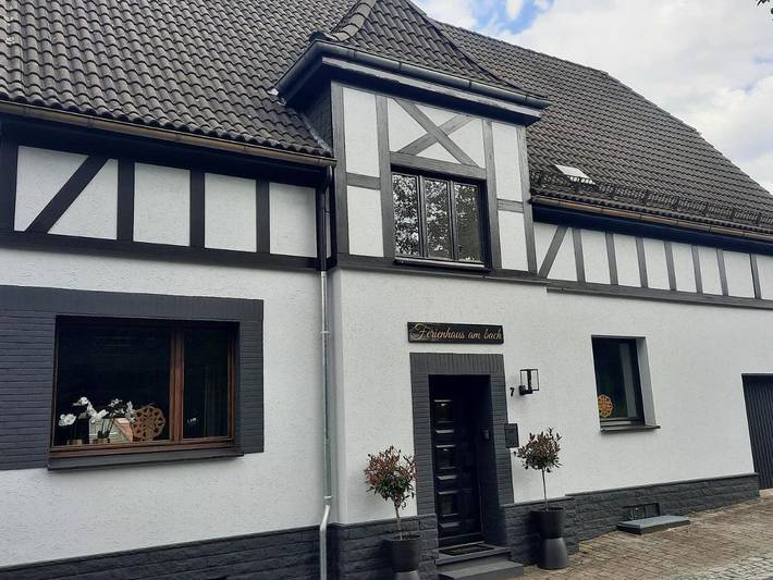Ferienhaus für 12 Personen, mit Balkon und Terrasse sowie Garten und Ausblick