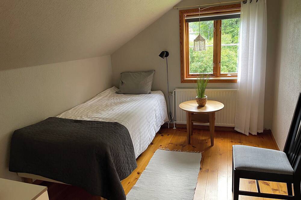 Haus auf einem Bauernhof in der Nähe des Sees, des Waldes und der Stadt Växjö in Växjö, Kronoberg