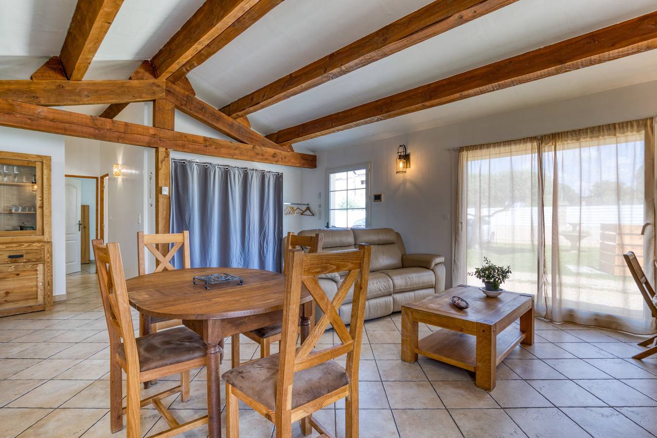 Villa en Camargue con piscina compartida, Wi-Fi y aire acondicionado in Vauvert, Costa mediterránea (Francia)