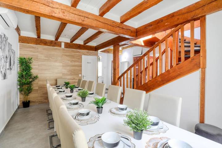 Villa pour 20 personnes, avec jardin et terrasse