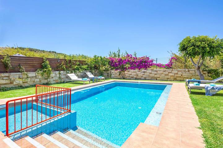 Villa pour 4 personnes avec terrasse in Plataniás, Région de la Canée