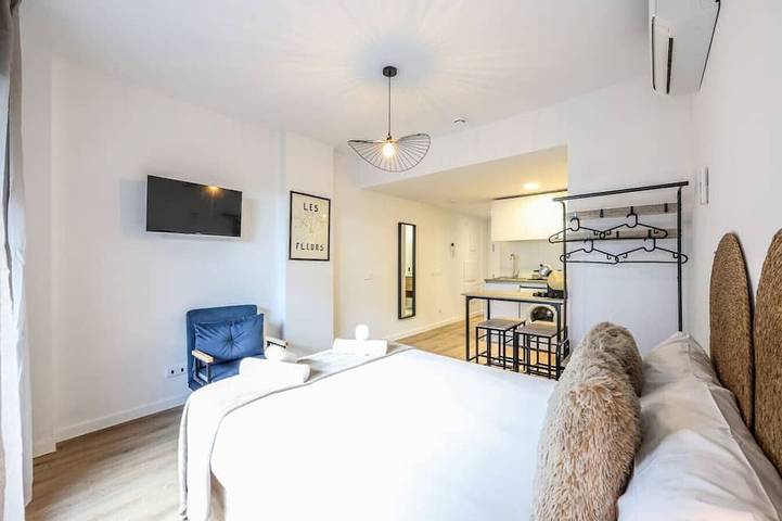 Entire apartment, Elegant studio with a private terrace from RentitUP in San Sebastián de los Reyes, Área Metropolitana de Madrid