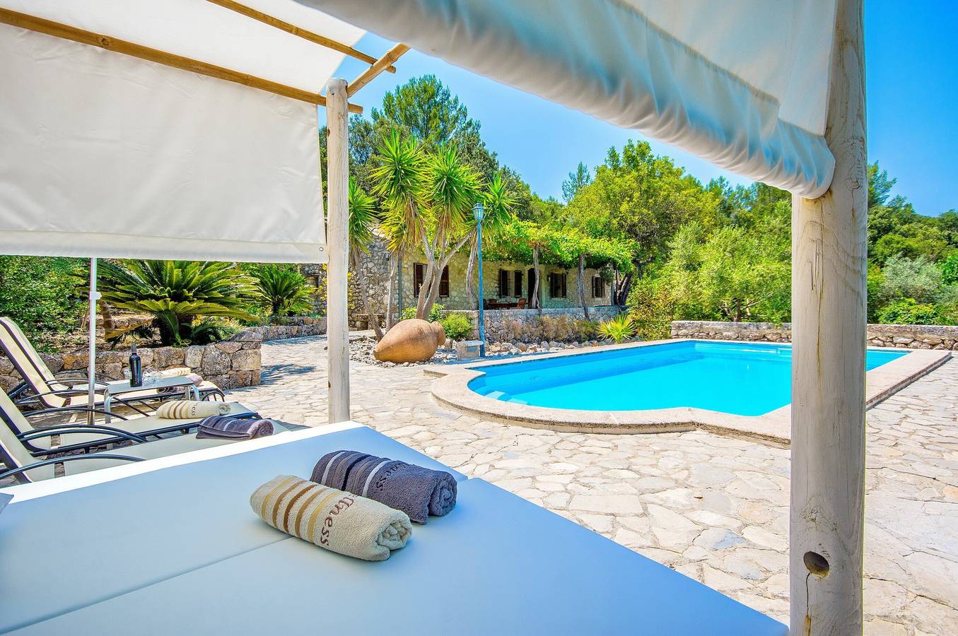Schöne Finca "Na Garrovera" in Pollenca in Campanet, Mallorca Inselmitte