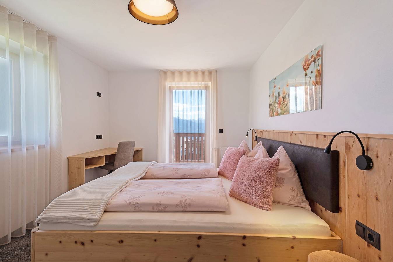 Ganze Wohnung, Ferienwohnung "Living Lerchna -Apartment Morgentau" mit Bergblick, Balkonen & Wi-Fi in Meransen, Mühlbach