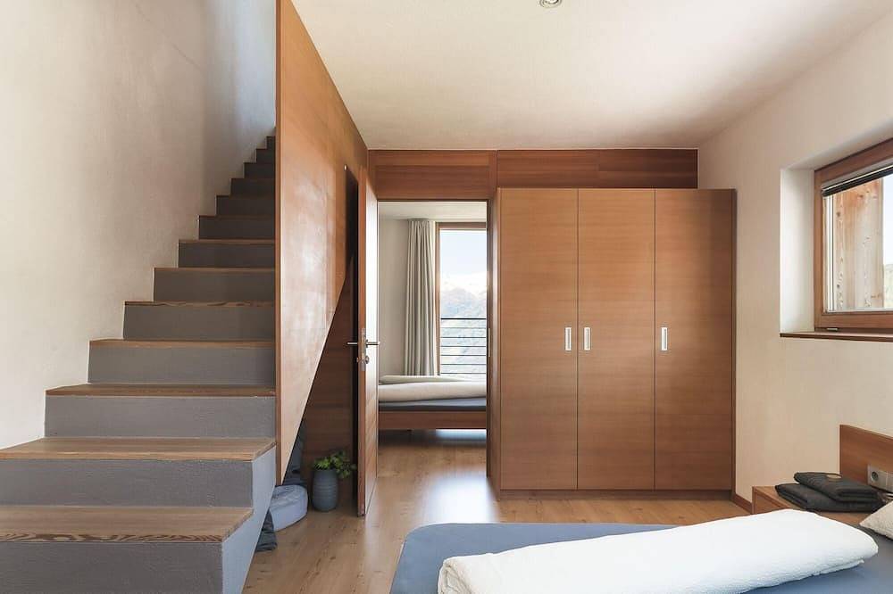 Ganze Wohnung, Panorama Maisonette Ferienwohnung Energie in Südtirol mit fabelhafter Aussicht in Matsch, Mals