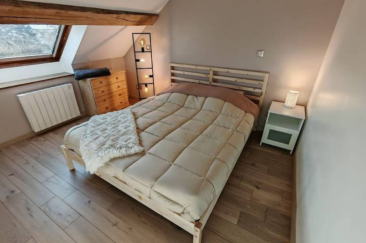 Location de vacances pour 6 personnes, avec jardin à Quarré-les-Tombes - 2