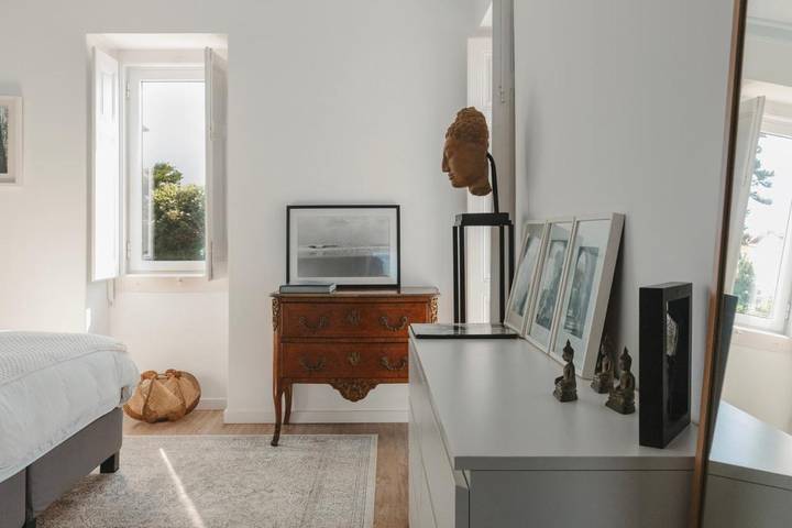 Location de vacances pour 2 personnes, avec jardin ainsi que piscine et vue à Azenhas do Mar - 4