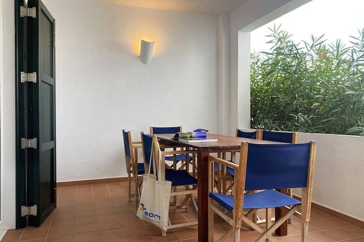 Chalet für 6 Personen, mit Balkon und Pool sowie Garten - 1