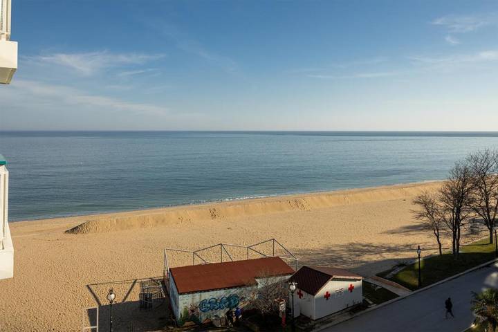 Ferienwohnung für 3 Personen, mit Balkon und Ausblick sowie Pool in Varna - 2