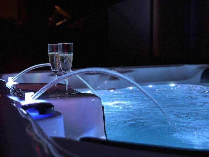 Appartement de vacances pour 4 personnes, avec jacuzzi et jardin