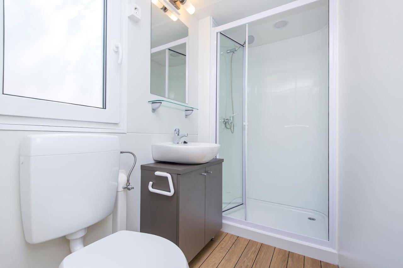 Albatross Mobile Homes on Solaris Camping Fkk-Naturist in Lanterna, Tar-Vabriga