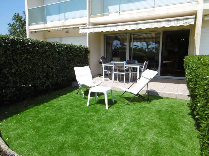 Ganze Wohnung, Studiokabine 50m Strand, Garten, Haustiere erlaubt, Parkplatz in Côte des Mégalithes