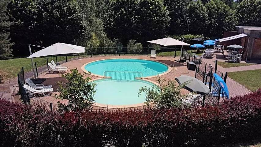 Gîte pour 2 personnes, avec piscine et terrasse en Haute-Loire - 3