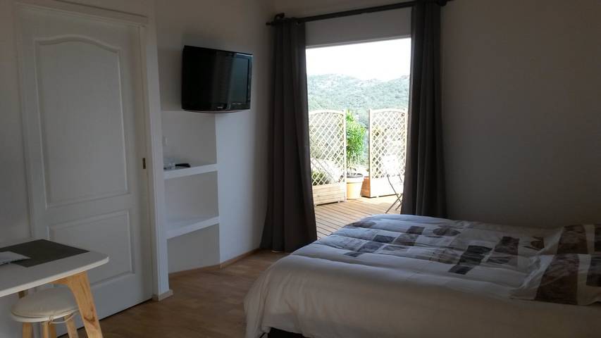 Gîte pour 2 personnes, avec piscine et terrasse à Porto-Vecchio - 3