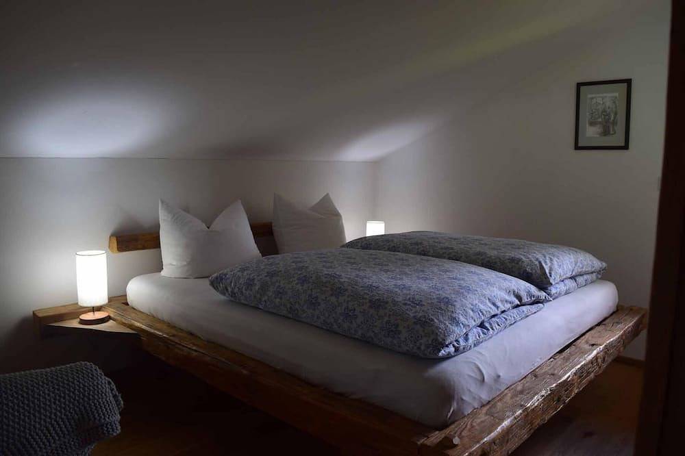 Ganze Wohnung, Chalet (35qm) mit nostalgischem Holzofen in Falkenfels, Ostbayern