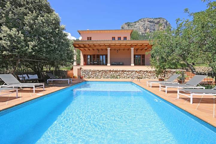 Finca für 6 Personen, mit Terrasse und Garten in Alaró