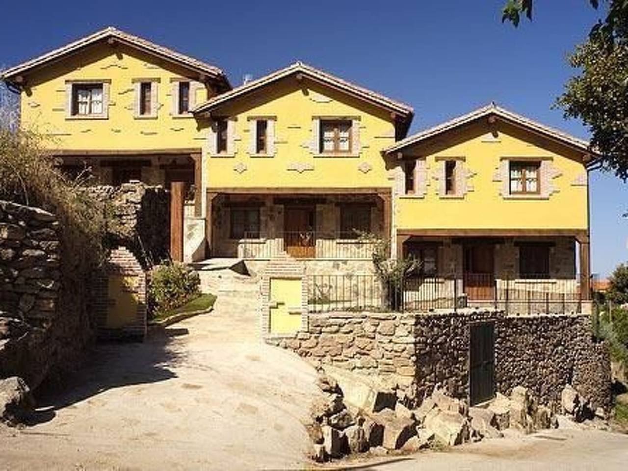 Natürlicher Urlaub in einem Ferienhaus mit Garten und Terrasse in Casas del Monte, Cáceres und Umgebung