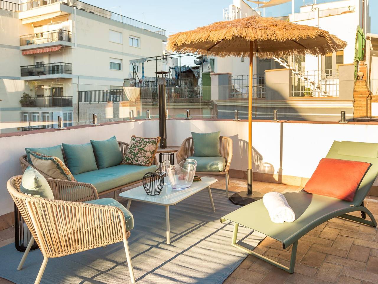 Elegant House in Central Seville with Private Lift, Rooftop Terrace & Luxury Amenities in Casco Antiguo, Sevilla