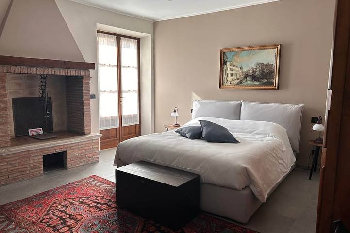 Casa vacanza per 2 persone, con balcone in Volta Mantovana